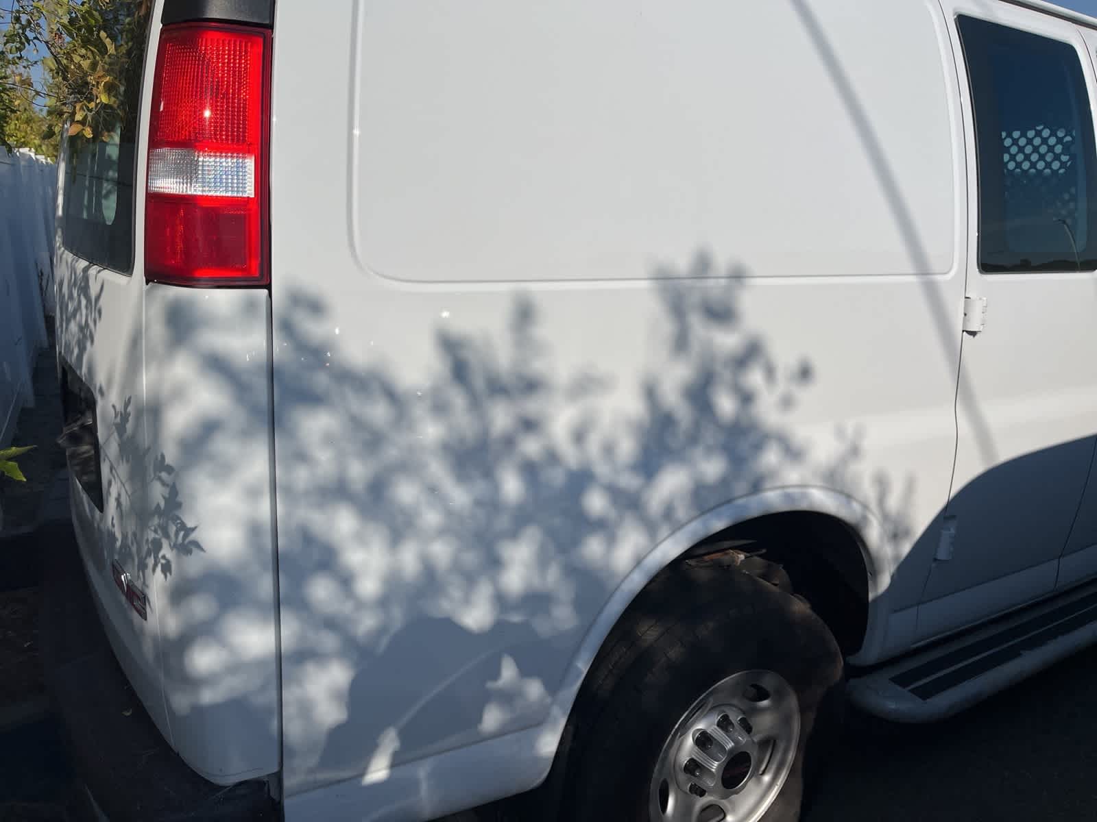 Thumbnail: 2023 GMC Savana - 13
