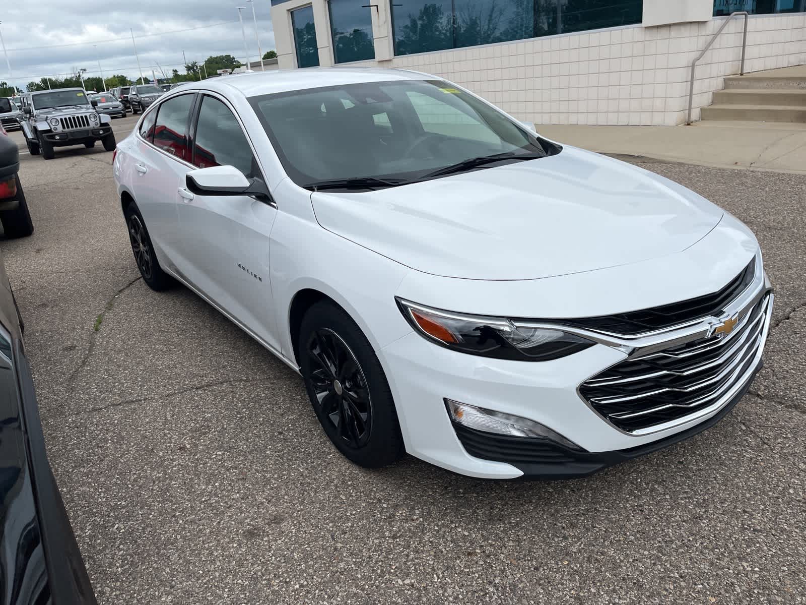 Thumbnail: 2024 Chevrolet Malibu - 17