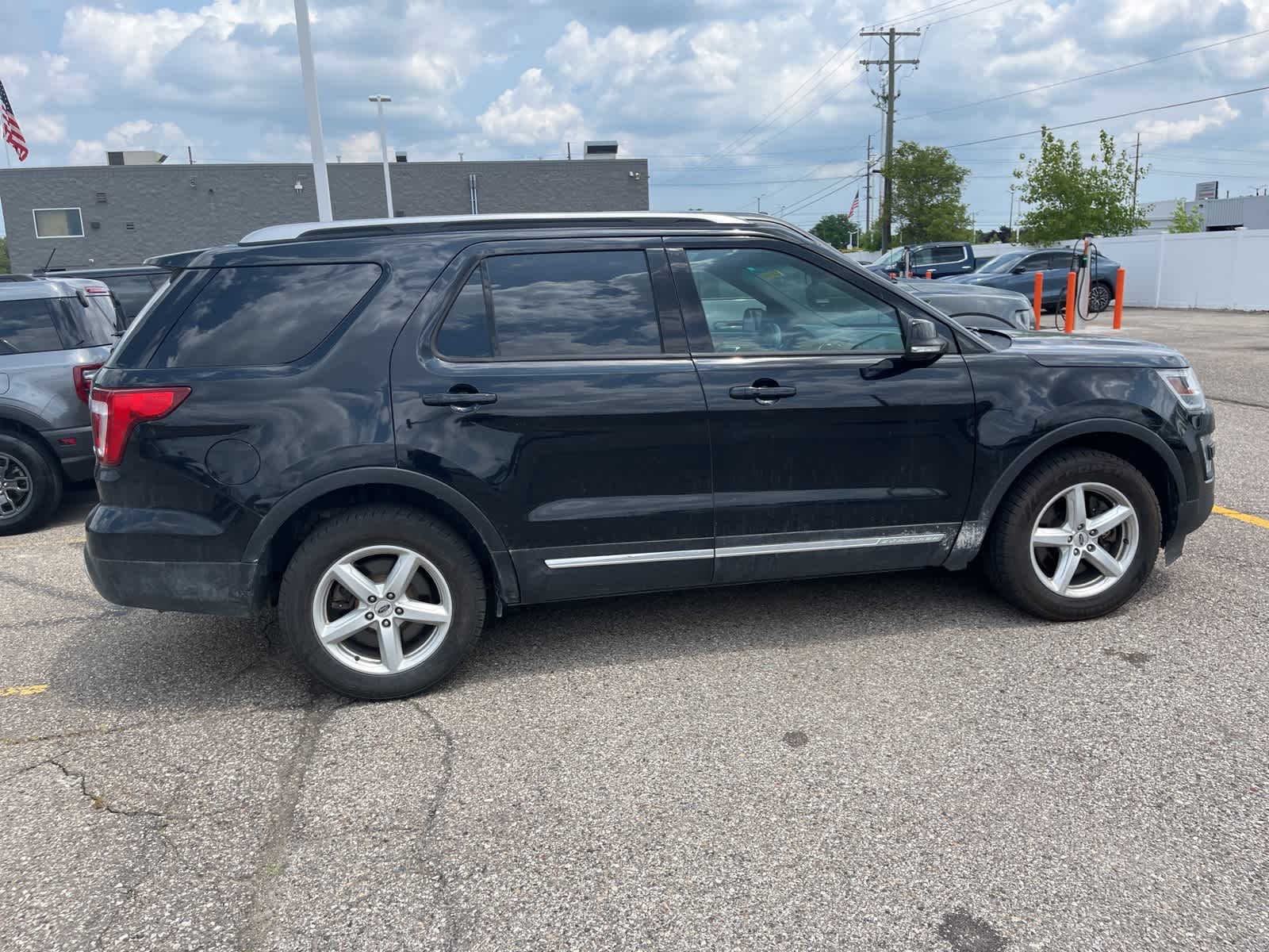 2016 Ford Explorer XLT 13