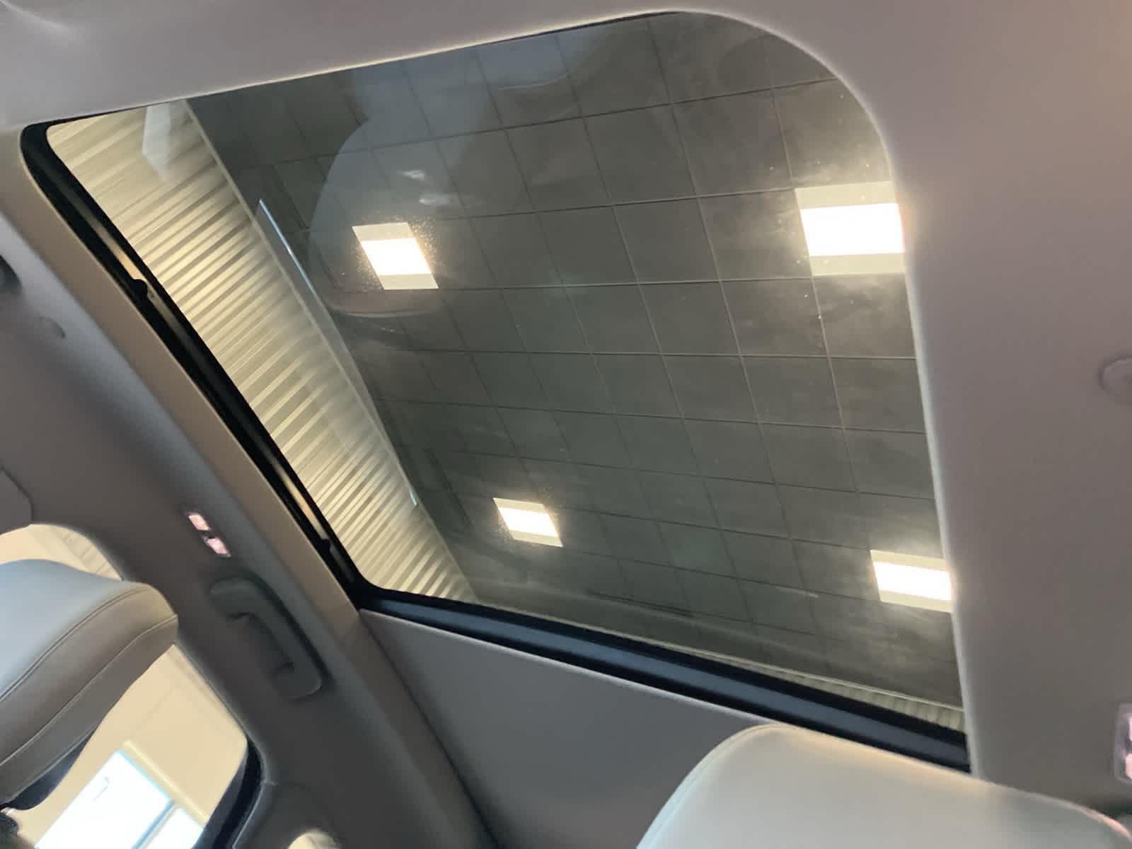 Thumbnail: 2022 Lincoln Corsair - 12