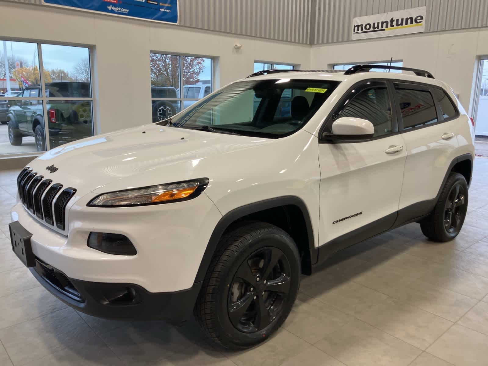 Thumbnail: 2016 Jeep Cherokee - 1