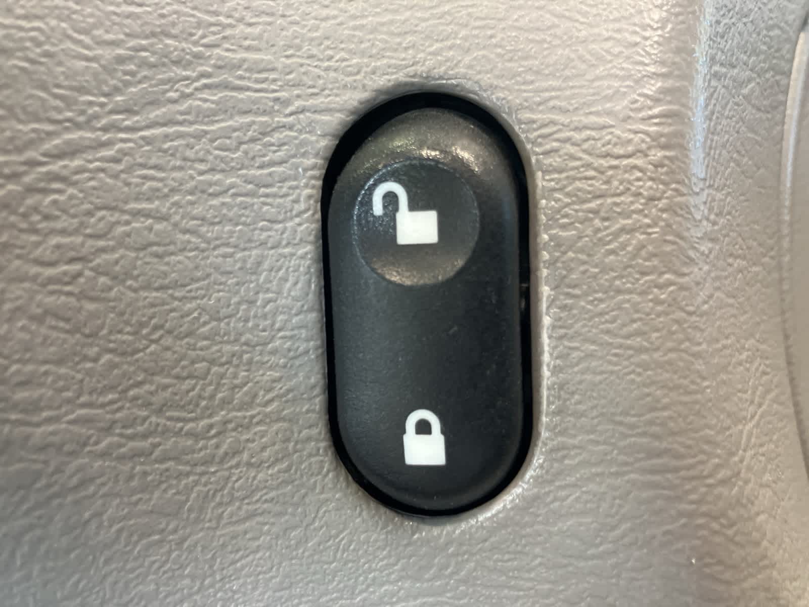 Thumbnail: 2000 Ford Taurus - 15