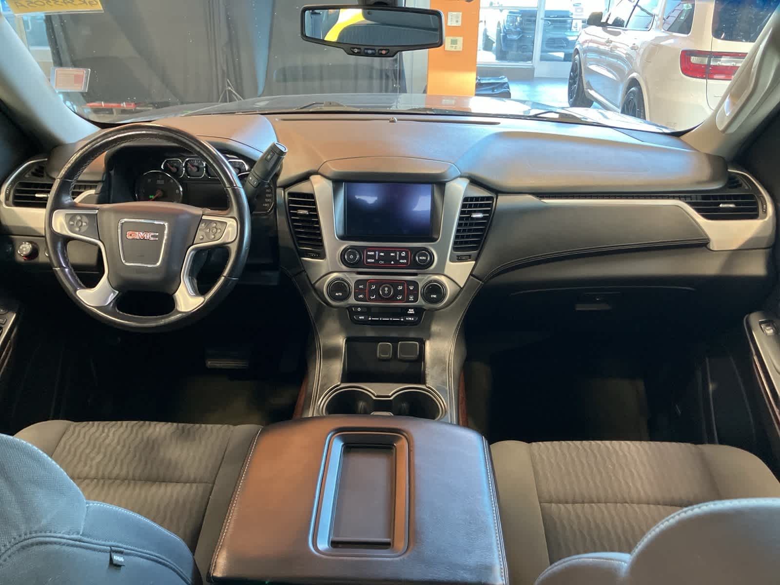 Thumbnail: 2016 GMC Yukon - 23