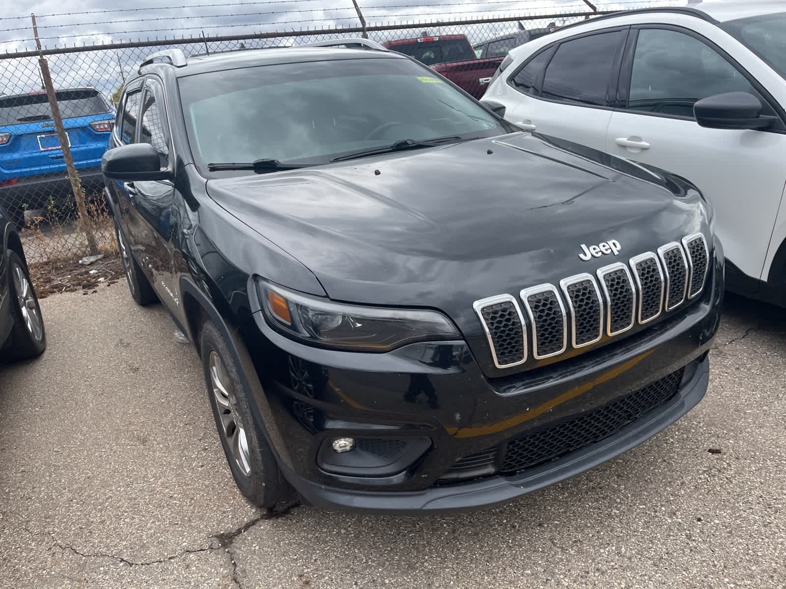 Thumbnail: 2019 Jeep Cherokee - 18