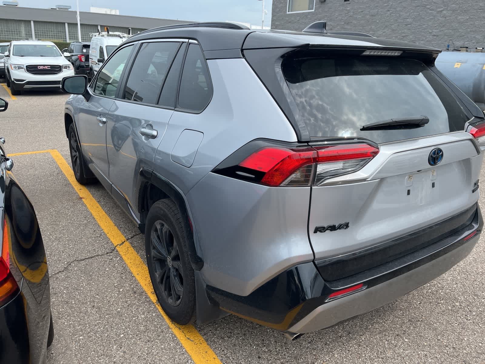 Thumbnail: 2022 Toyota RAV4 - 9