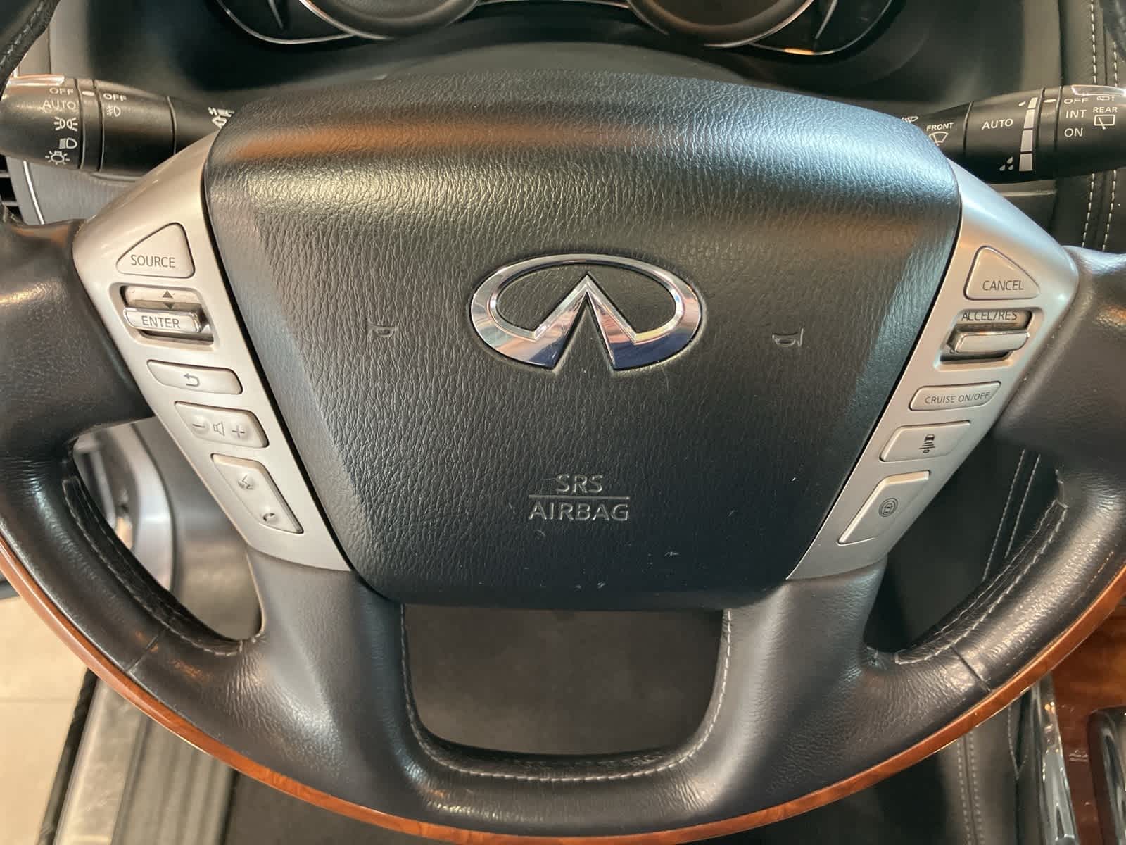 Thumbnail: 2015 INFINITI QX80 - 19