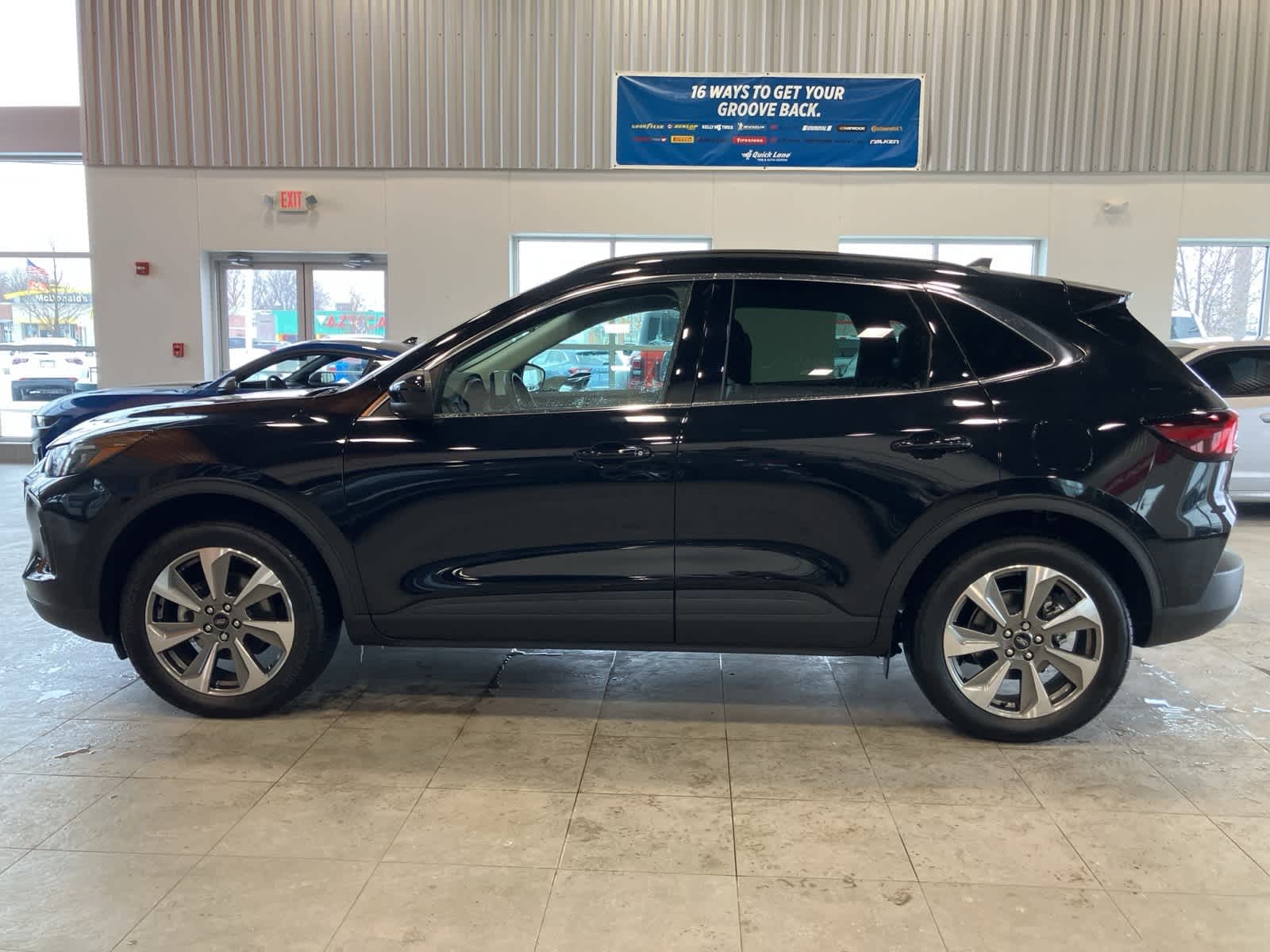 Thumbnail: 2025 Ford Escape - 8