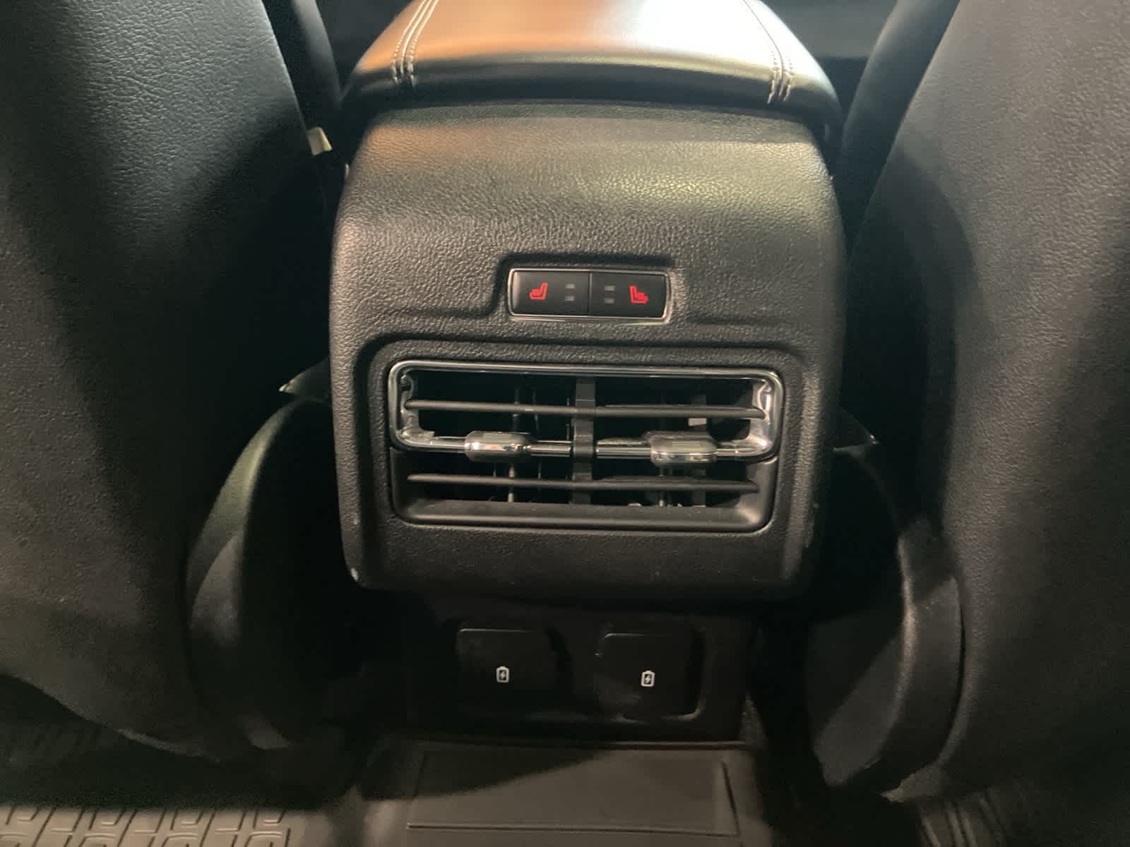 Thumbnail: 2022 Lincoln Corsair - 25