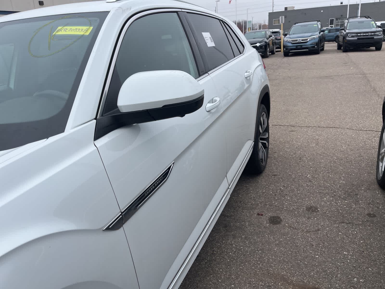 Thumbnail: 2023 Volkswagen Atlas - 8