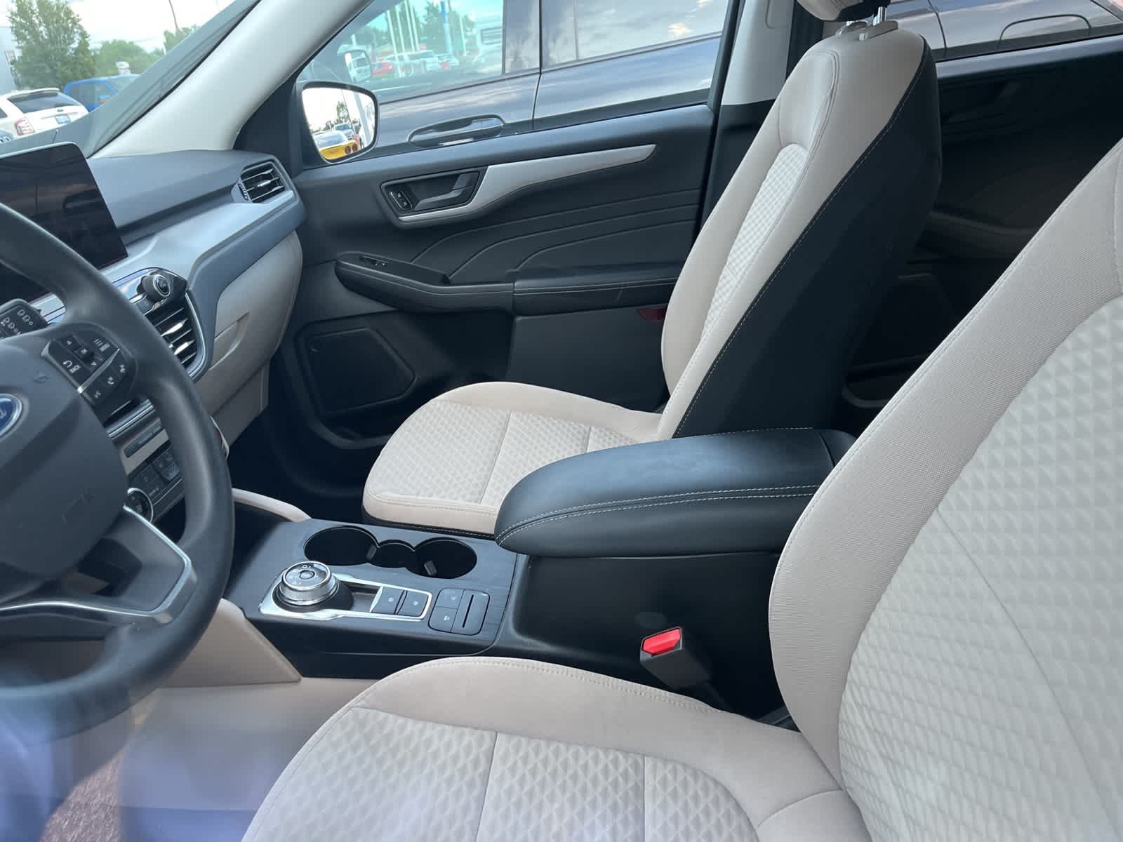 Thumbnail: 2022 Ford Escape - 27
