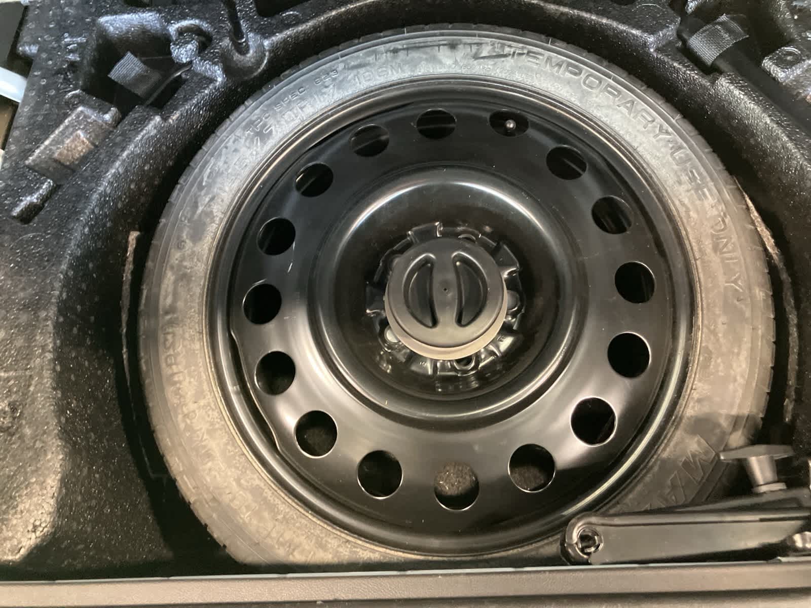 Thumbnail: 2012 GMC Terrain - 28