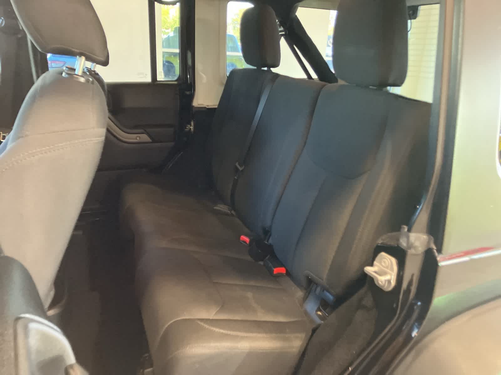 Thumbnail: 2017 Jeep Wrangler - 19