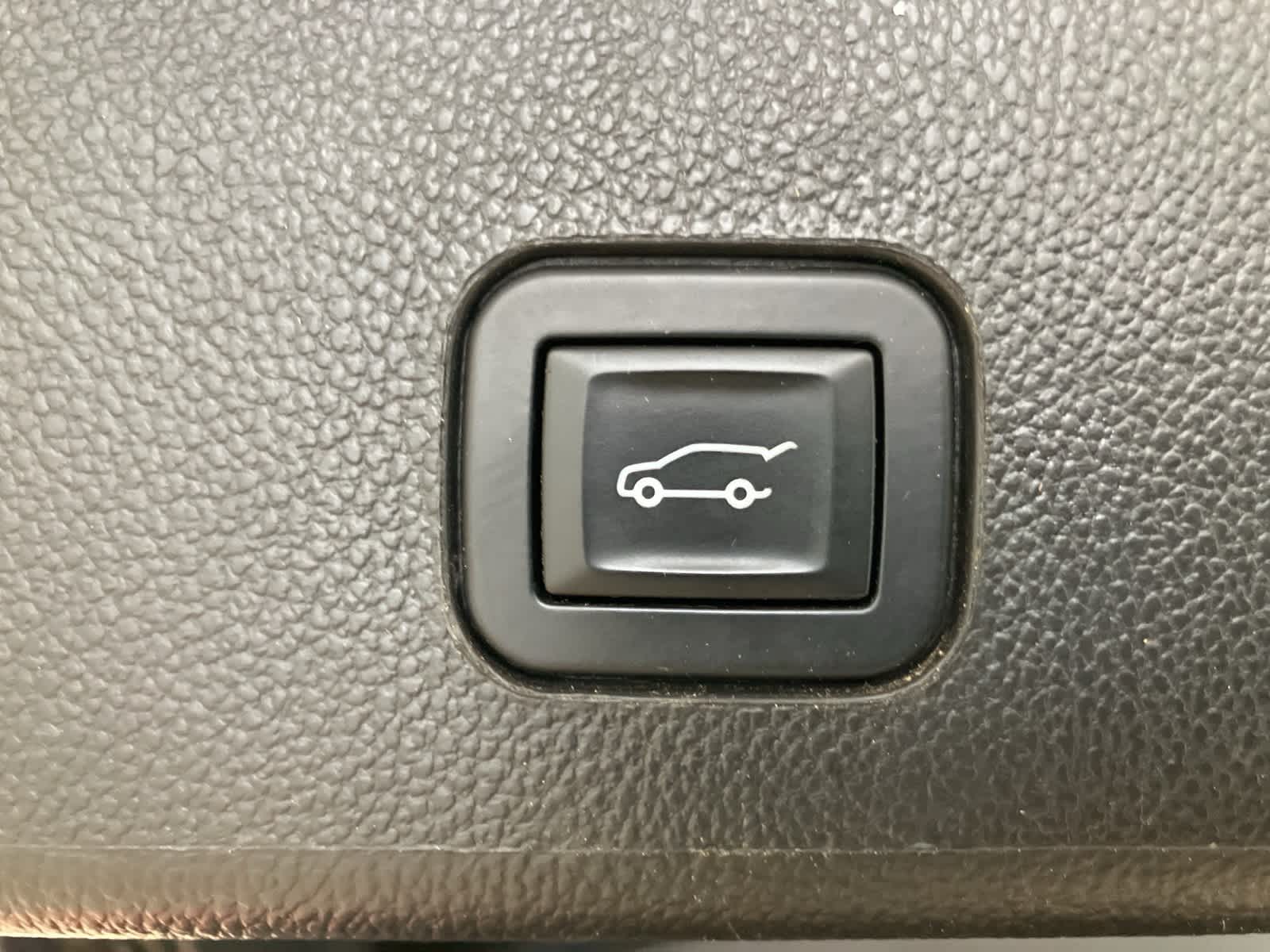 Thumbnail: 2016 Cadillac SRX - 27