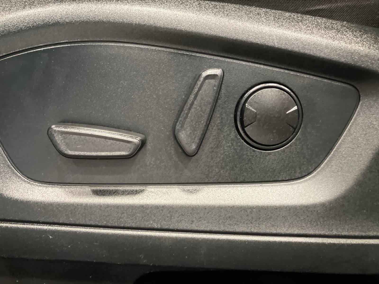 Thumbnail: 2020 Ford Explorer - 10