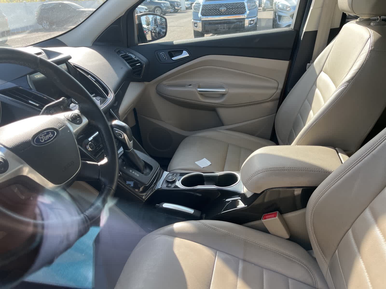 Thumbnail: 2016 Ford Escape - 26