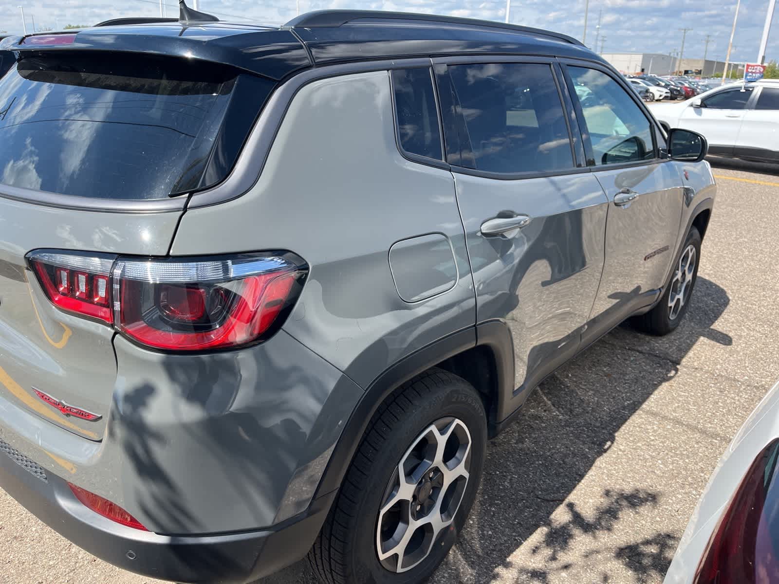 Thumbnail: 2022 Jeep Compass - 13