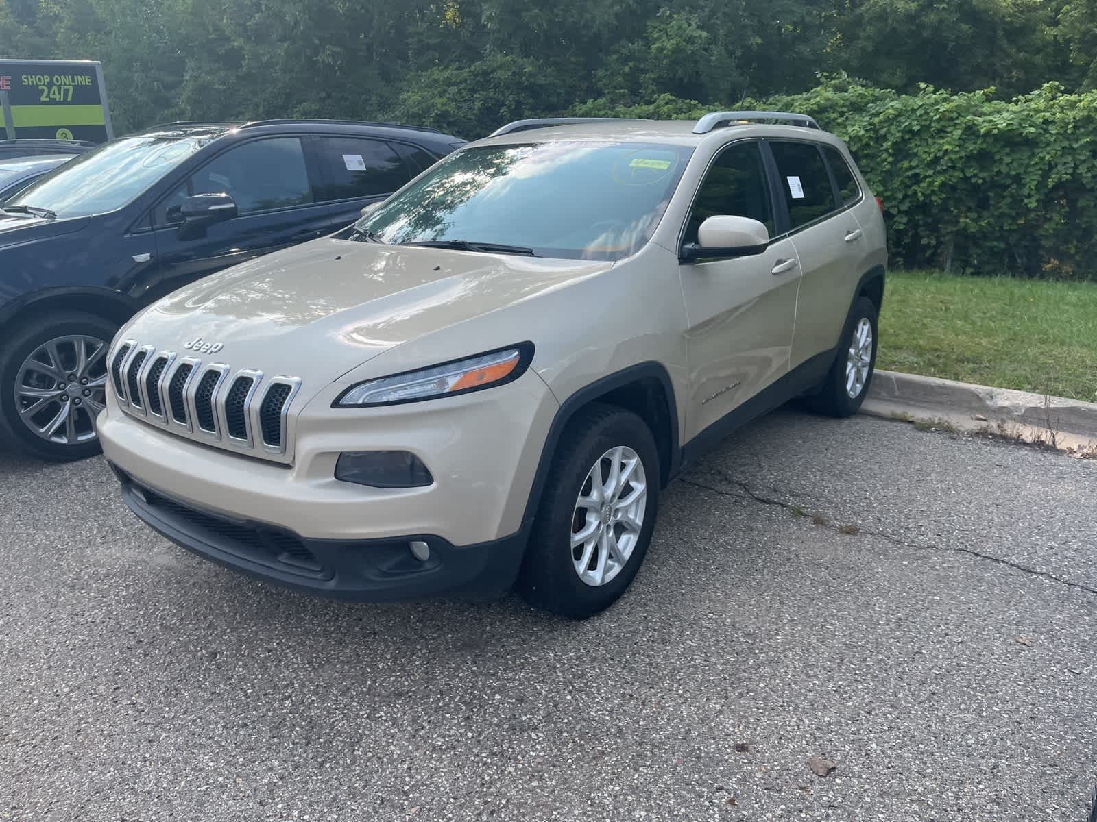 Thumbnail: 2015 Jeep Cherokee - 5