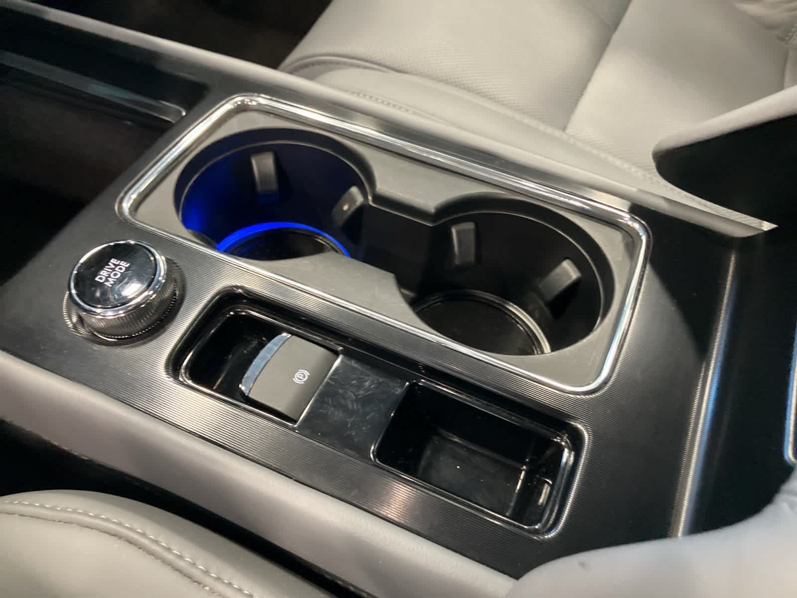 Thumbnail: 2022 Lincoln Corsair - 19