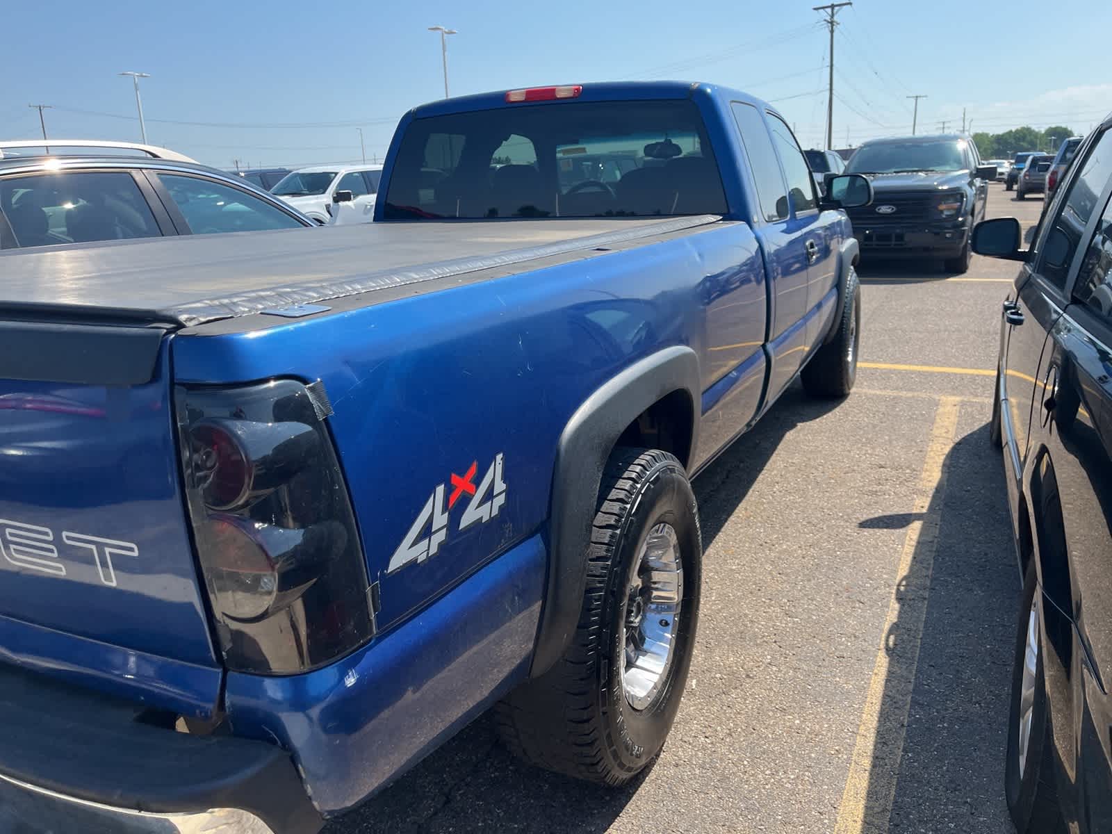 Thumbnail: 2003 Chevrolet Silverado 1500 - 16