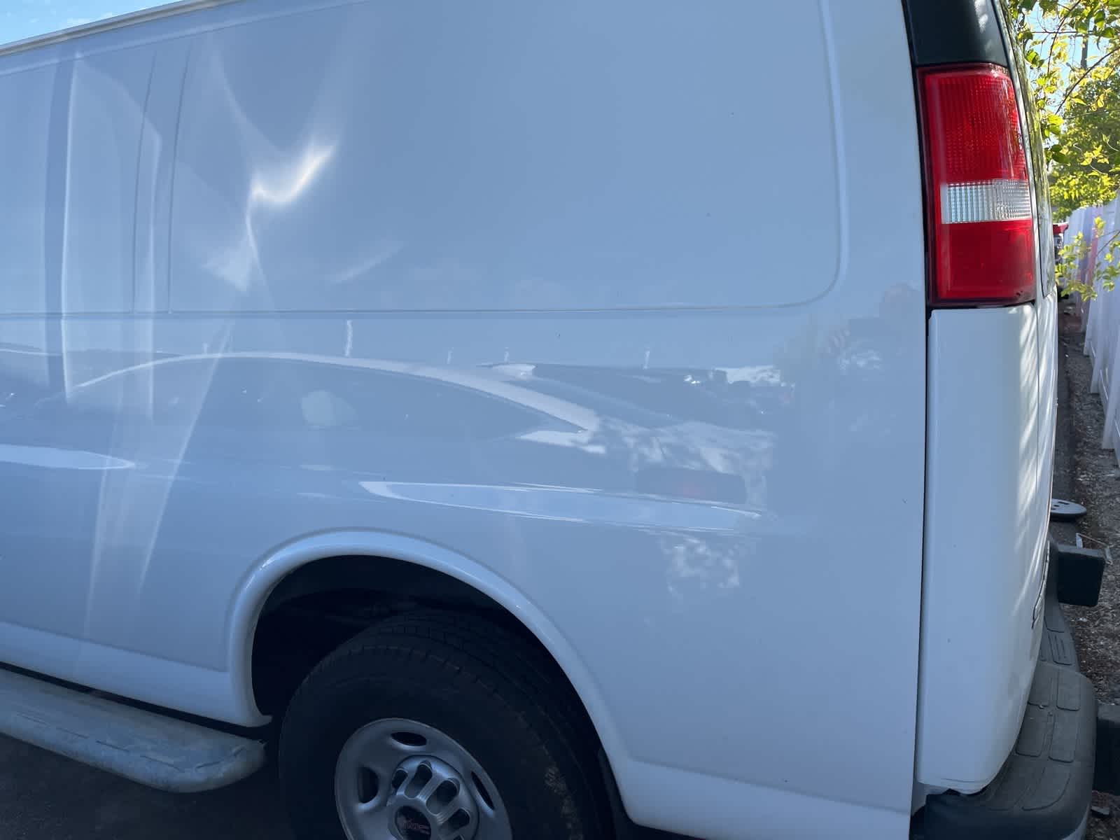 Thumbnail: 2023 GMC Savana - 9