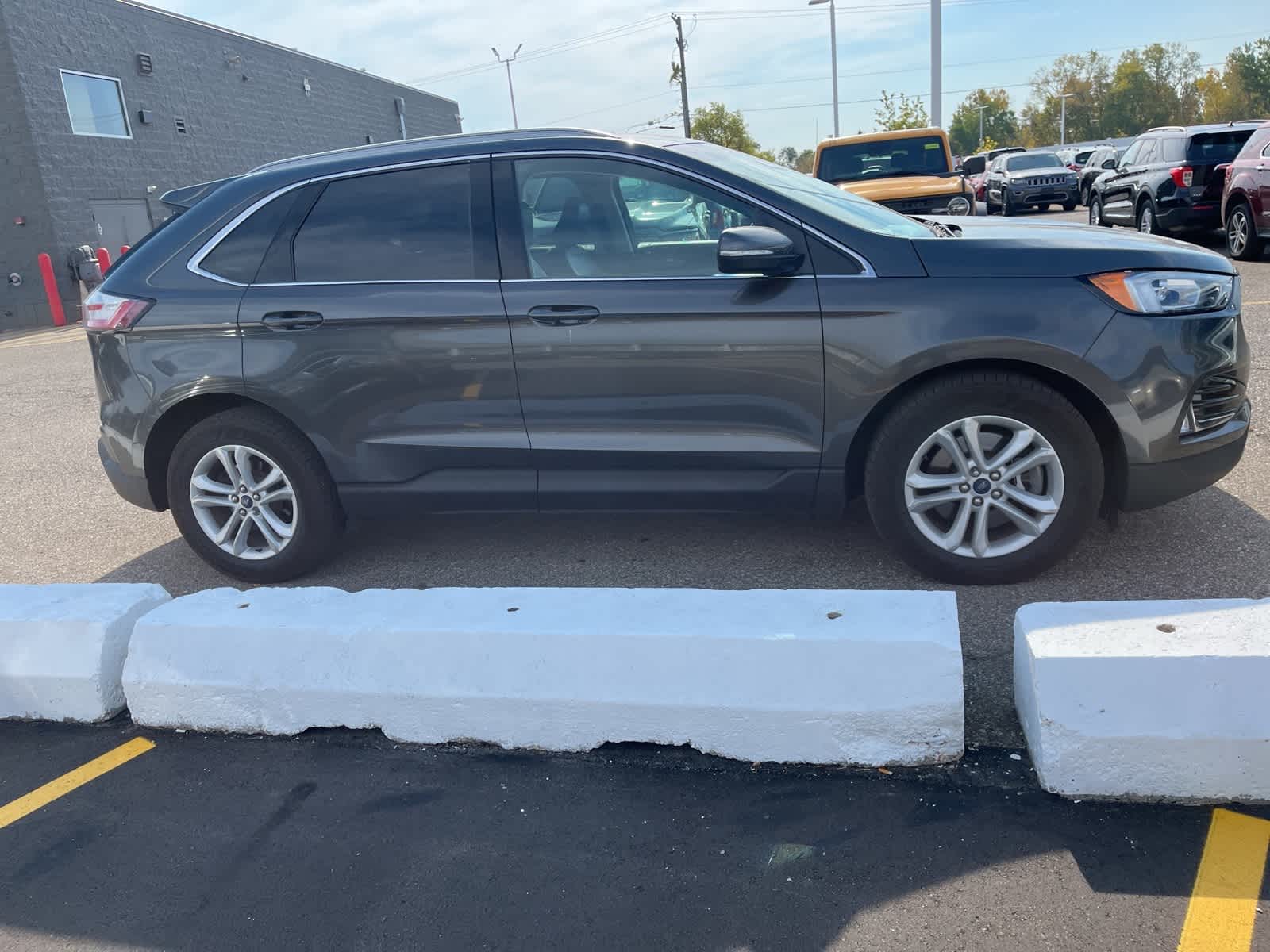 Thumbnail: 2020 Ford Edge - 18