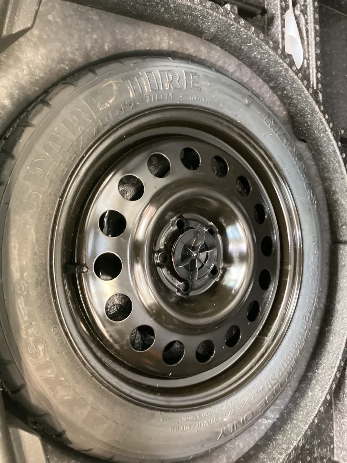 Thumbnail: 2019 Ford Escape - 33