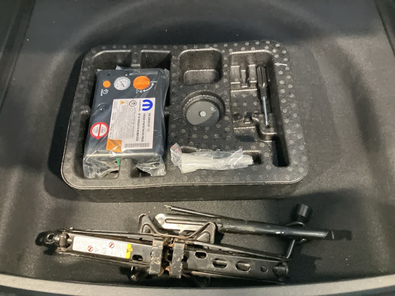 Thumbnail: 2022 Jeep Compass - 28