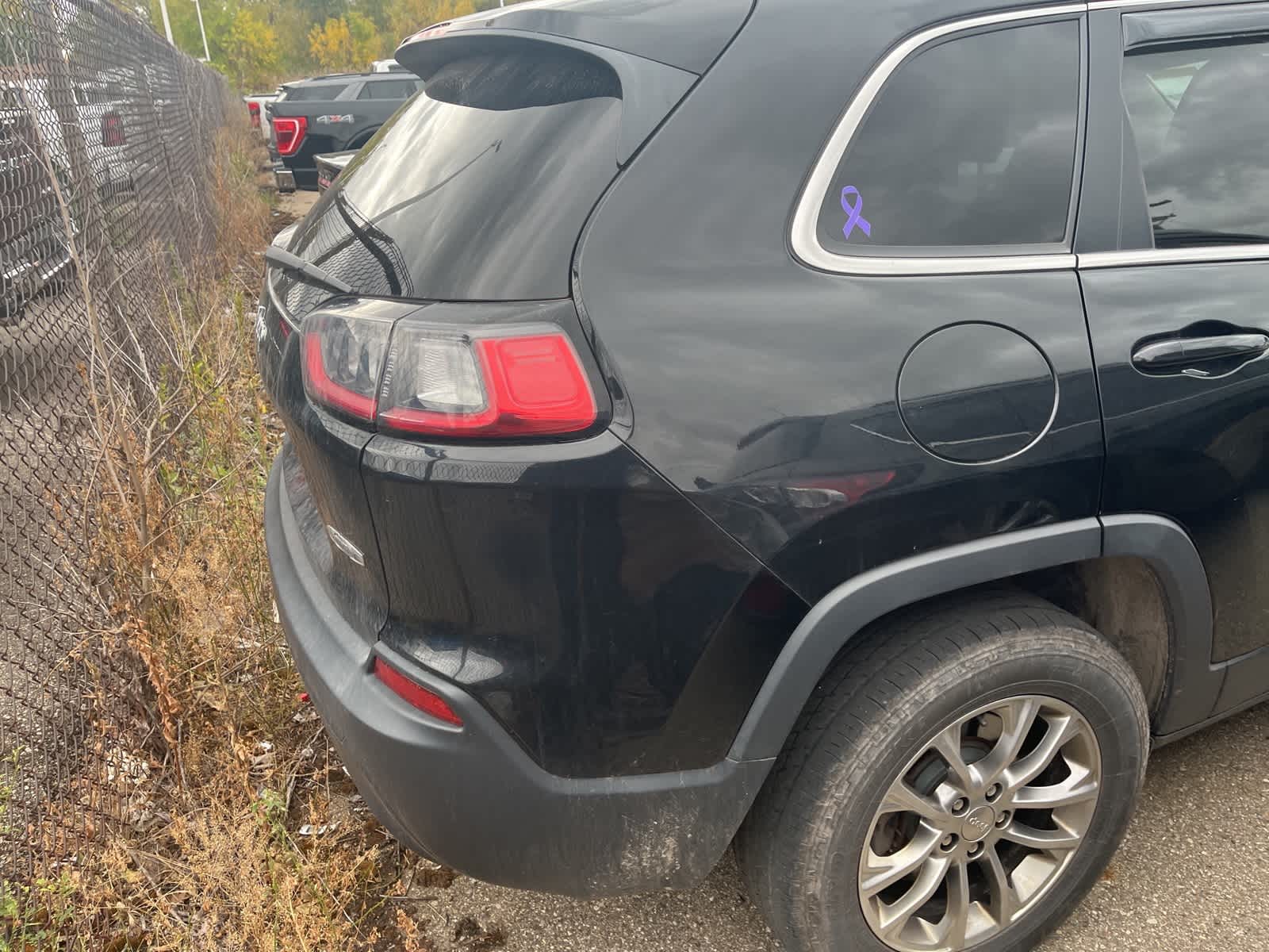 Thumbnail: 2019 Jeep Cherokee - 11