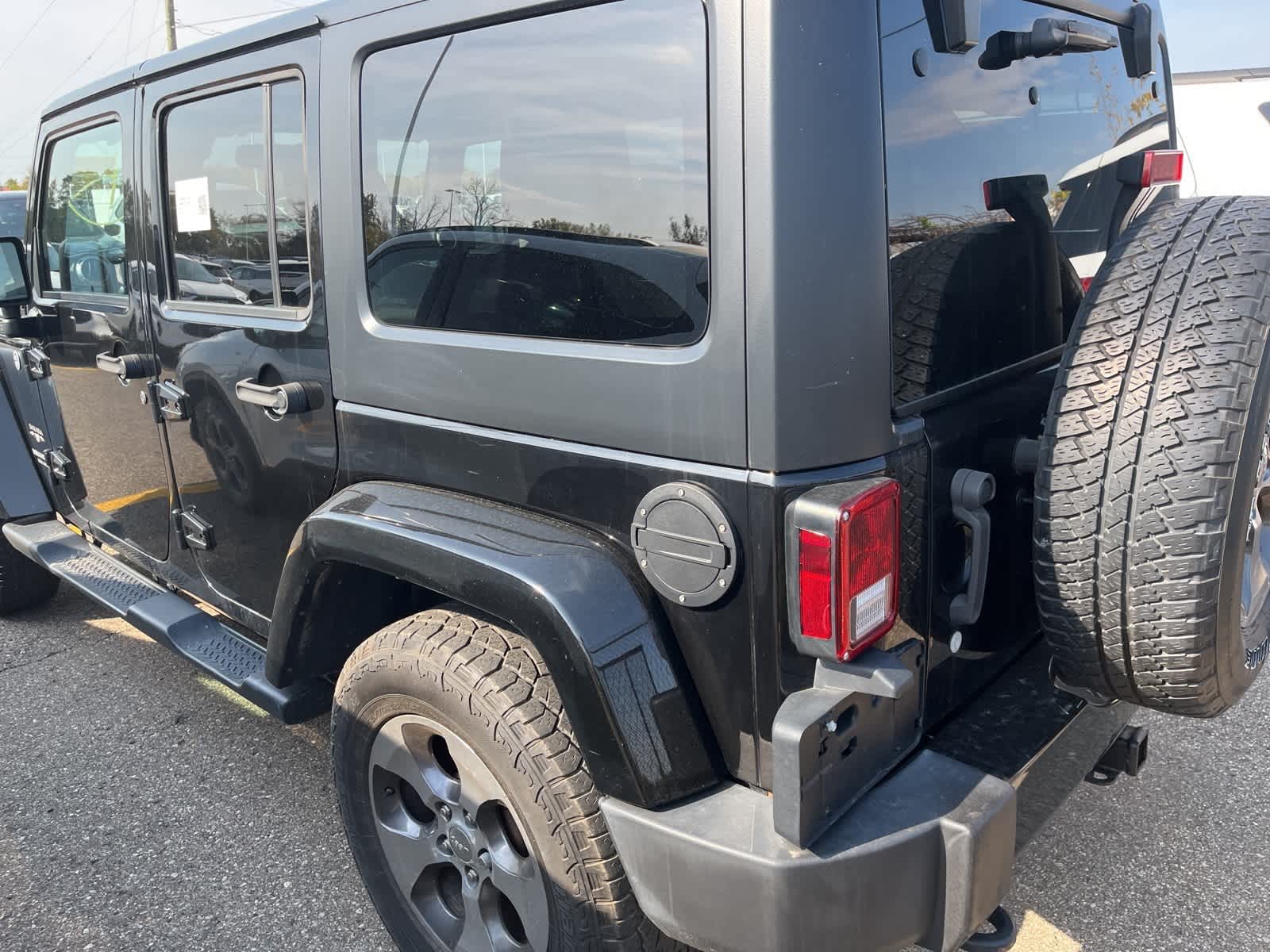 Thumbnail: 2016 Jeep Wrangler - 8