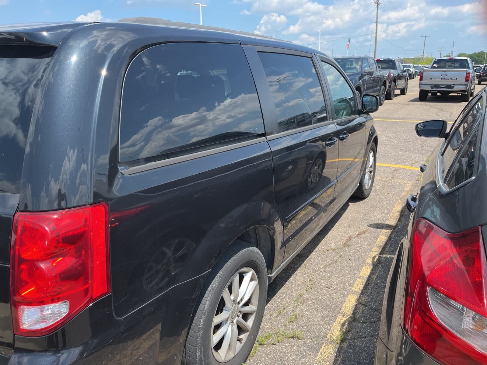 Thumbnail: 2013 Dodge Grand Caravan - 13