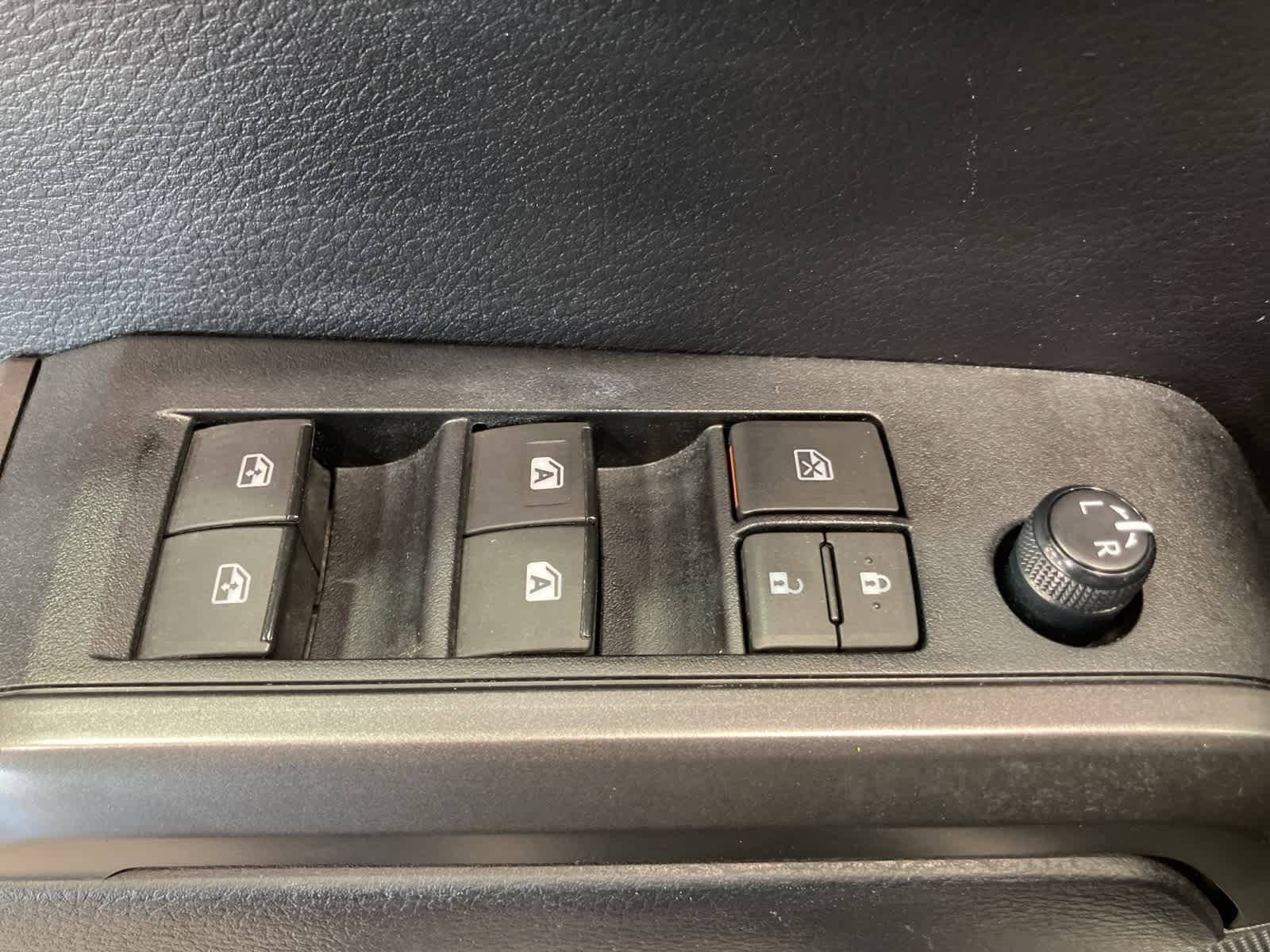 Thumbnail: 2021 Toyota Tacoma - 12