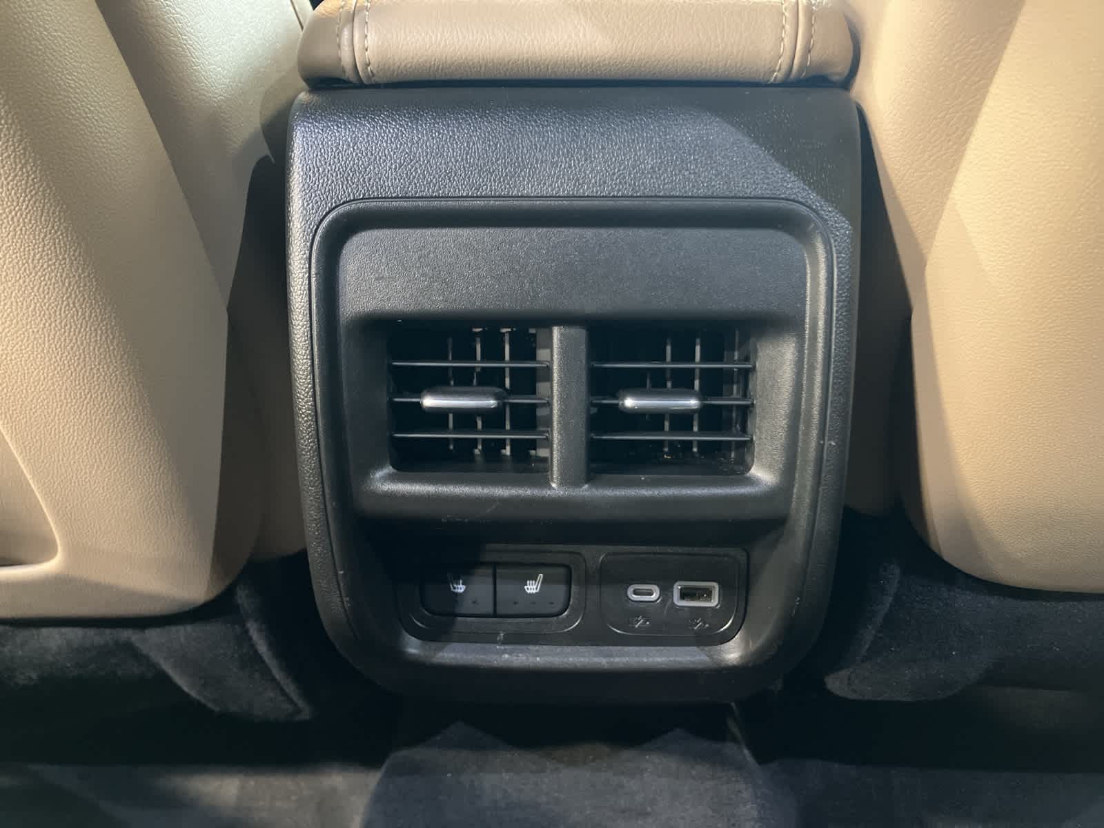 Thumbnail: 2024 Cadillac XT4 - 22