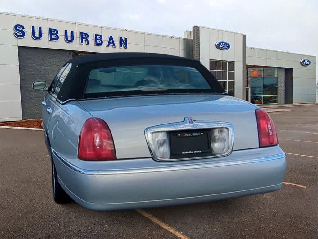 2000 Lincoln Town Car Signature 7