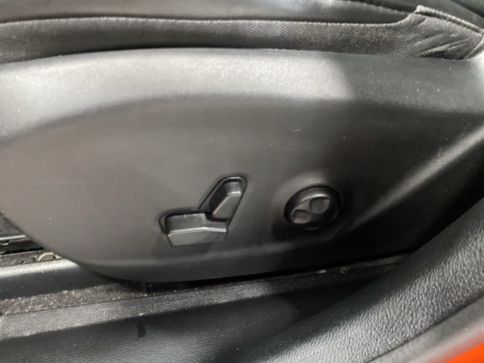 Thumbnail: 2021 Jeep Cherokee - 16