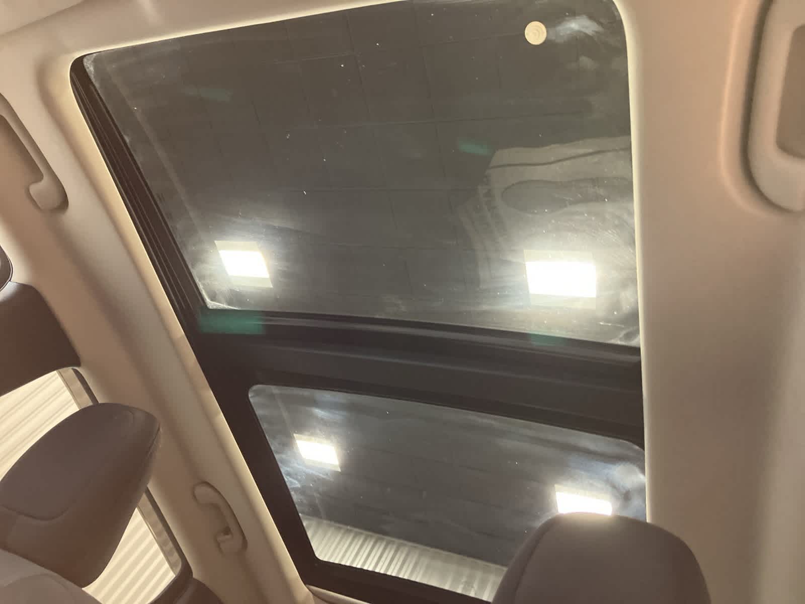 Thumbnail: 2016 Jeep Cherokee - 11