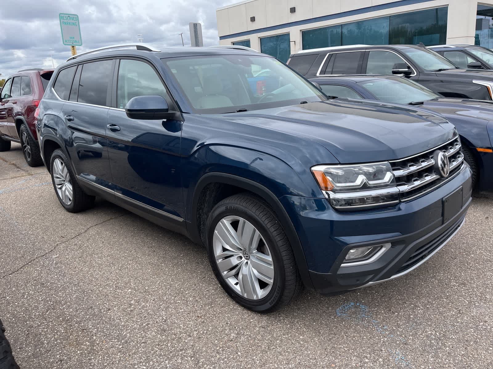 Thumbnail: 2019 Volkswagen Atlas - 16