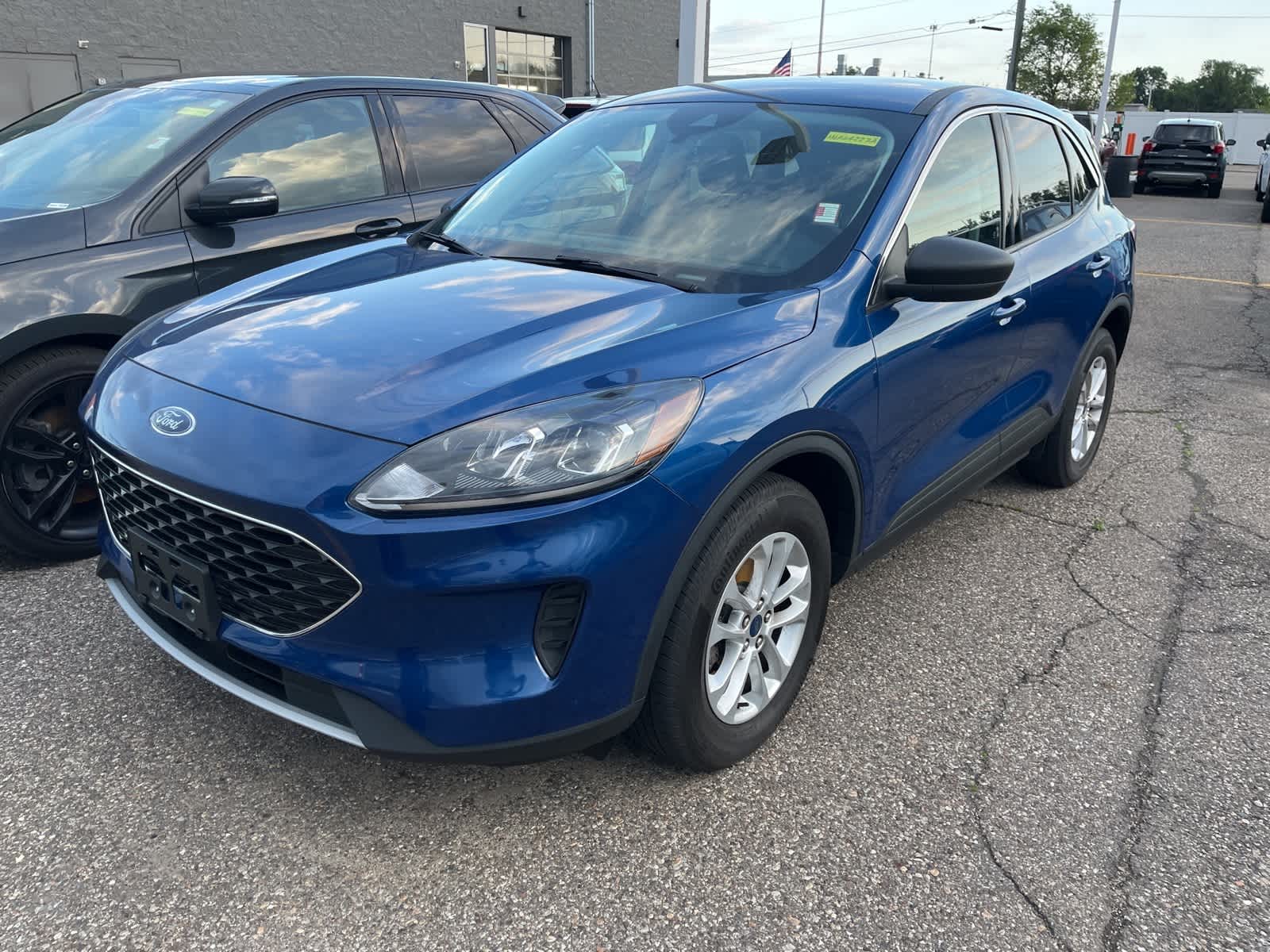 Thumbnail: 2022 Ford Escape - 2