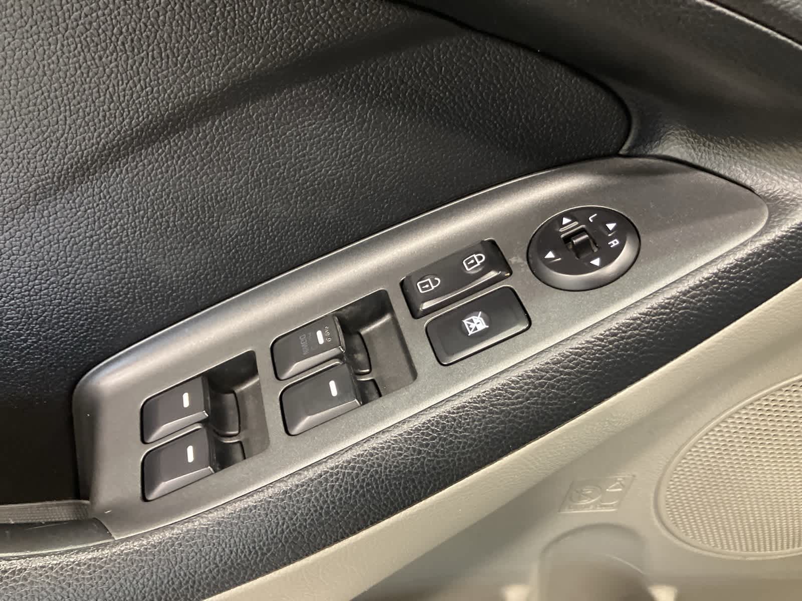 Thumbnail: 2014 Kia Forte - 12