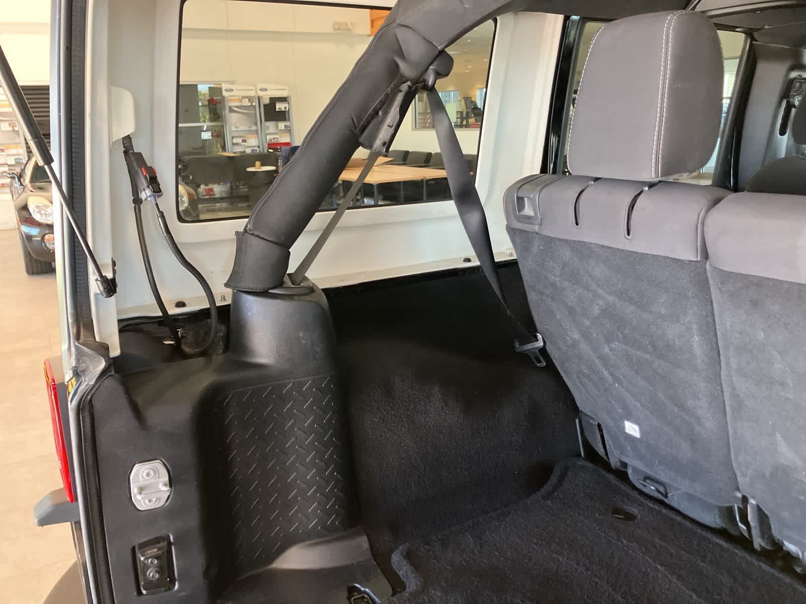 Thumbnail: 2016 Jeep Wrangler - 26