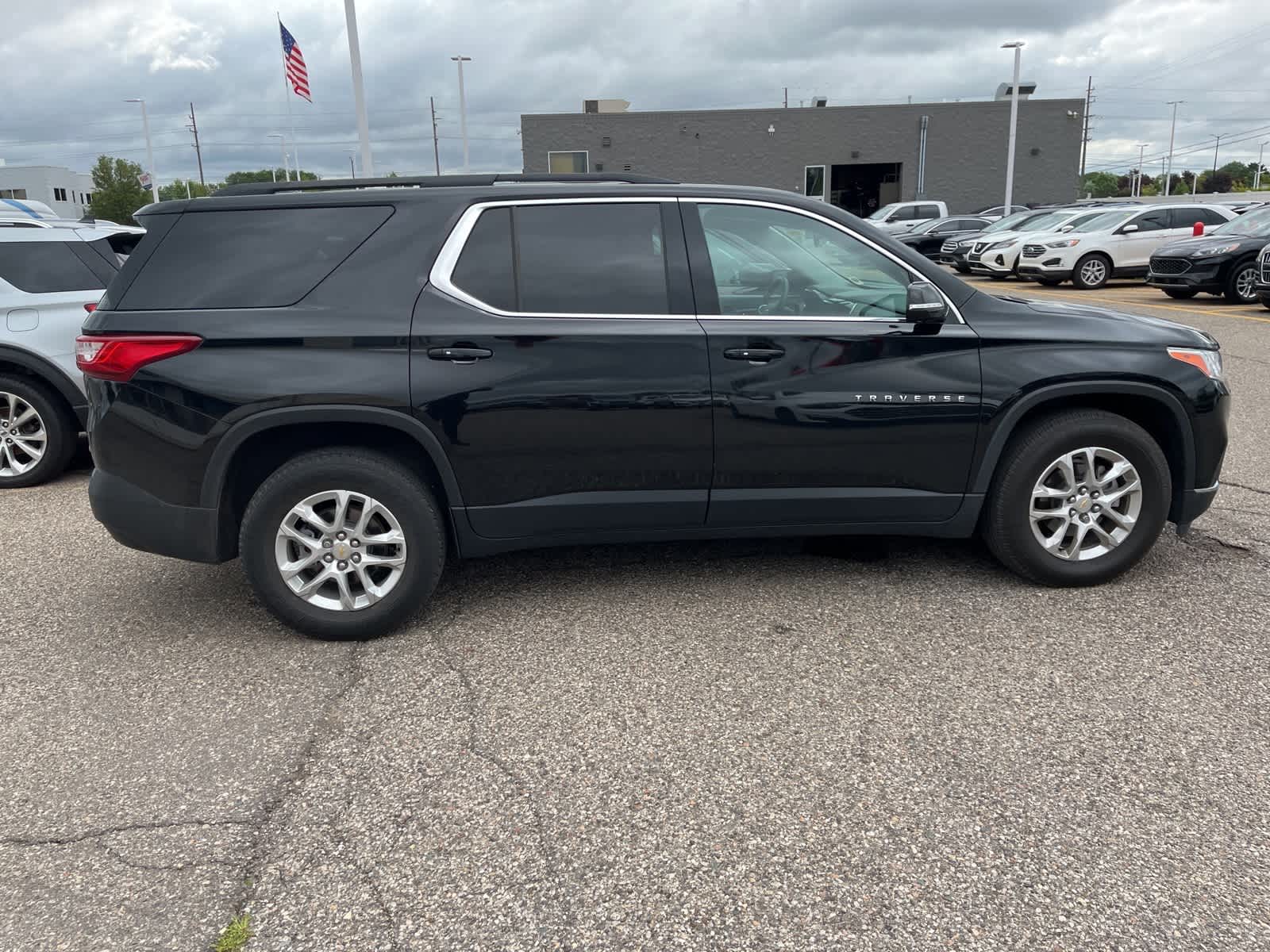 Thumbnail: 2019 Chevrolet Traverse - 14