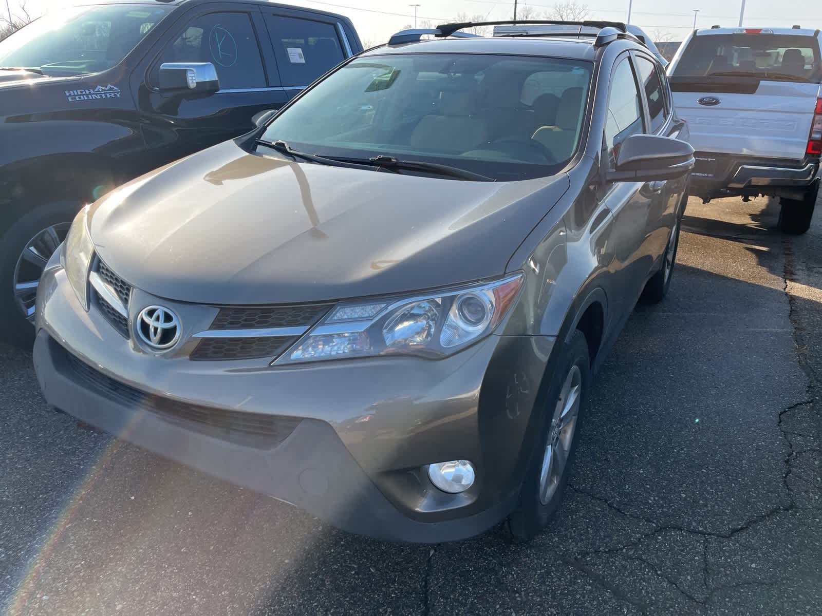 Thumbnail: 2015 Toyota RAV4 - 4