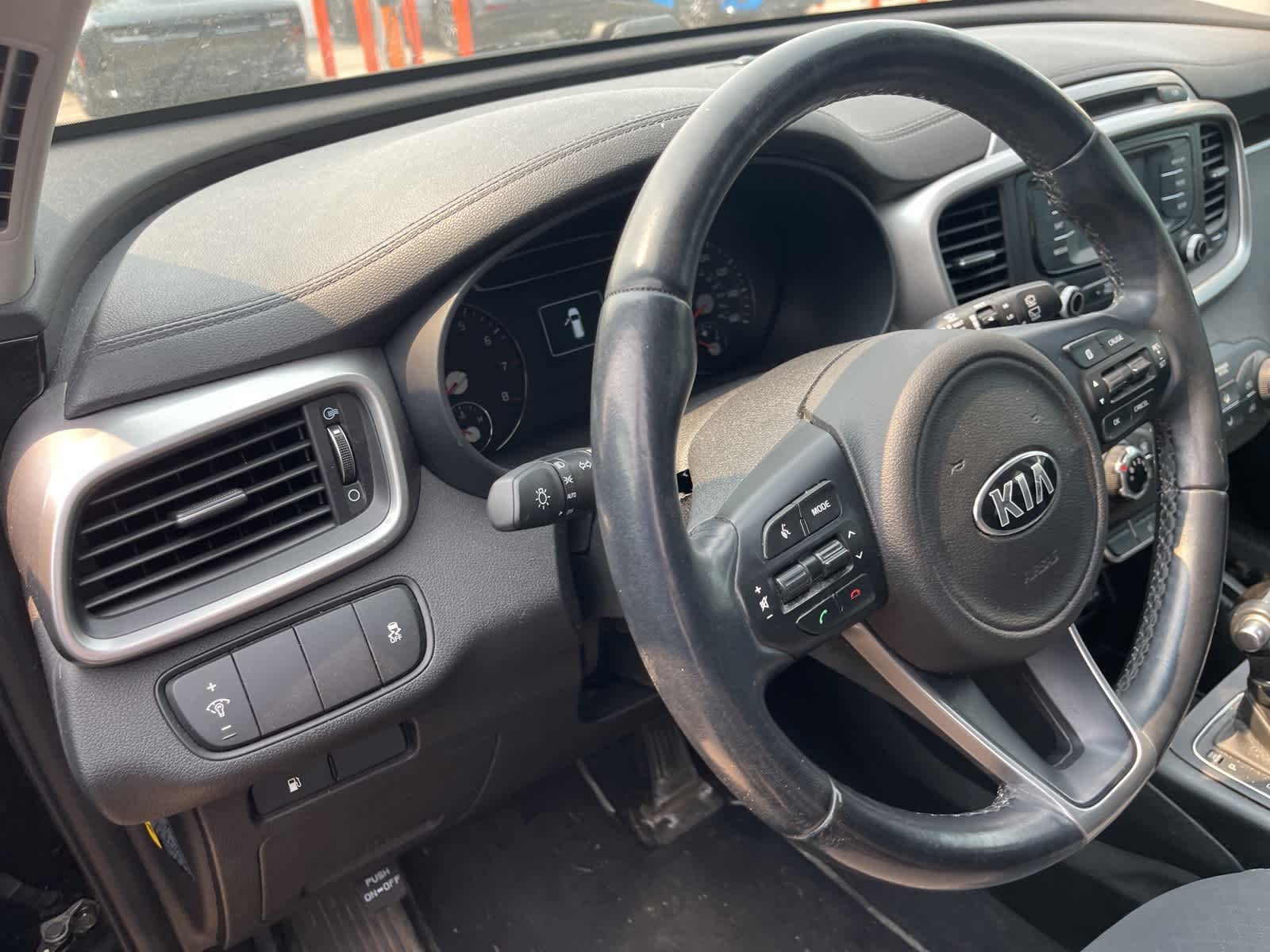 Thumbnail: 2016 Kia Sorento - 25