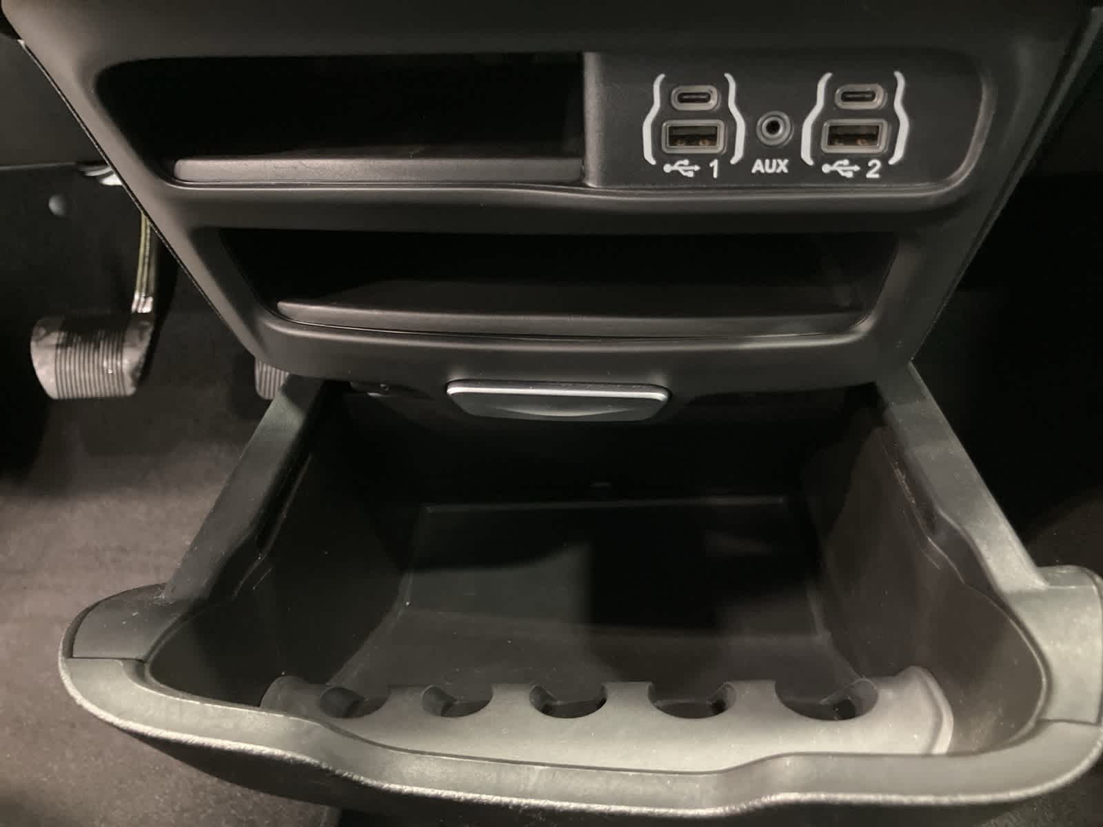 Thumbnail: 2025 Chrysler Pacifica - 19