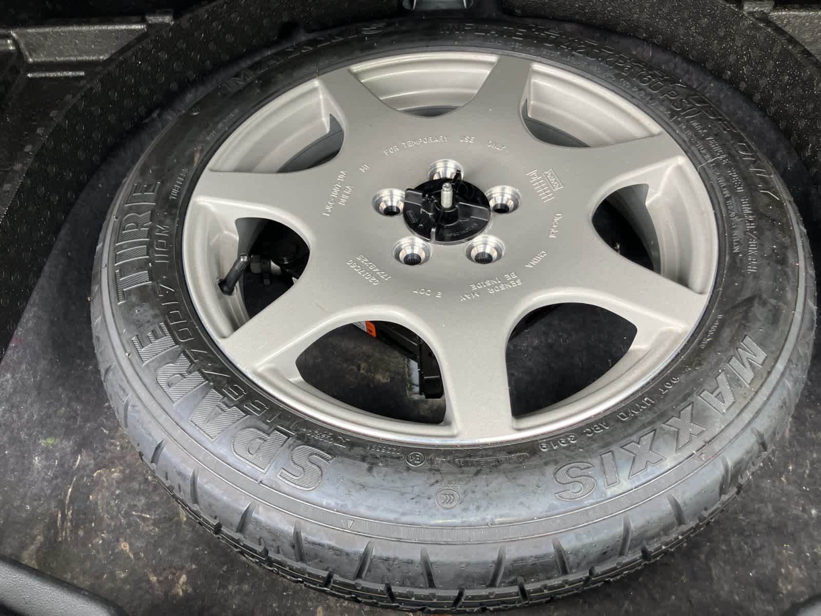 2020 Ford Escape SEL 28