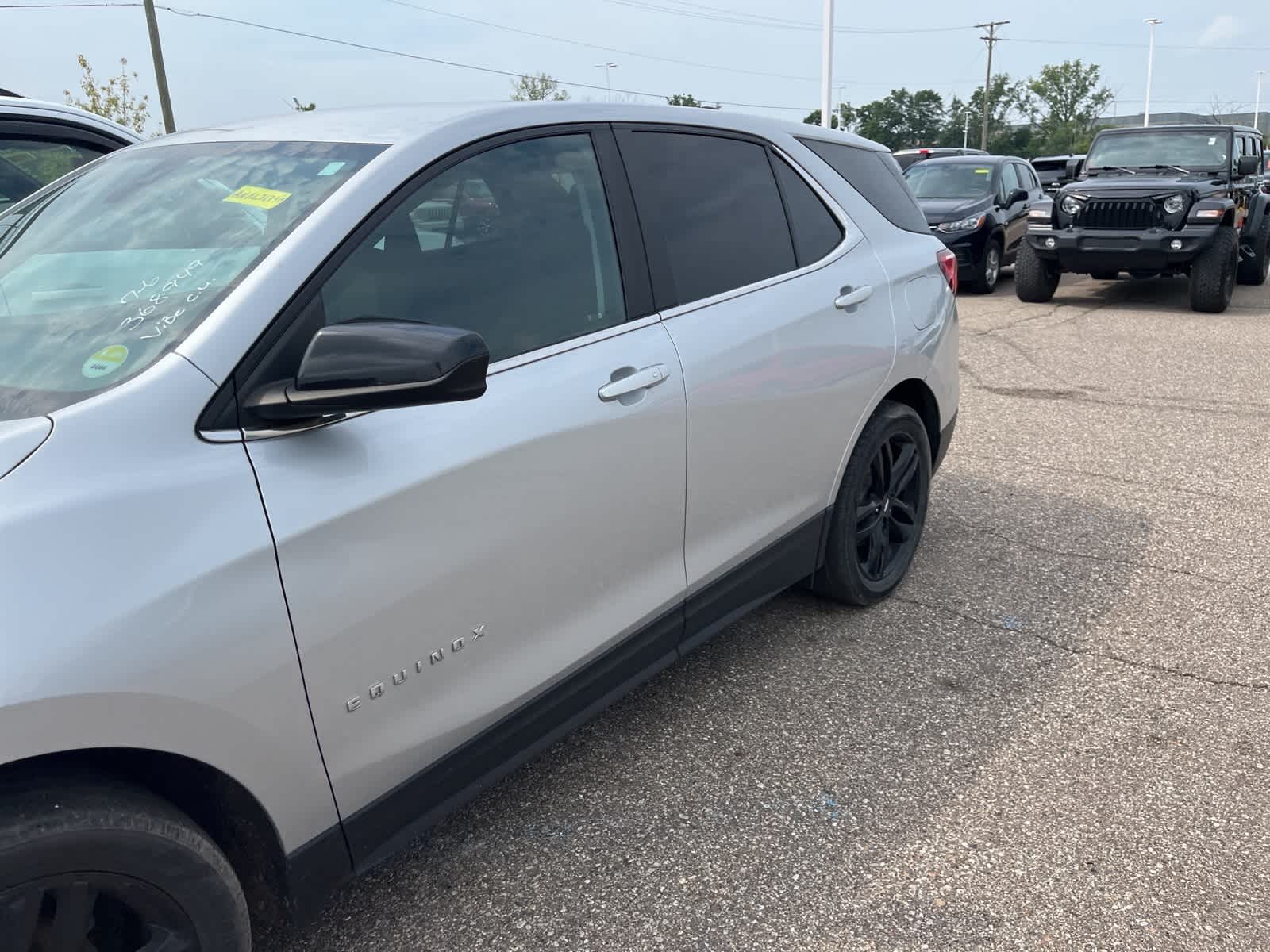 Thumbnail: 2021 Chevrolet Equinox - 6