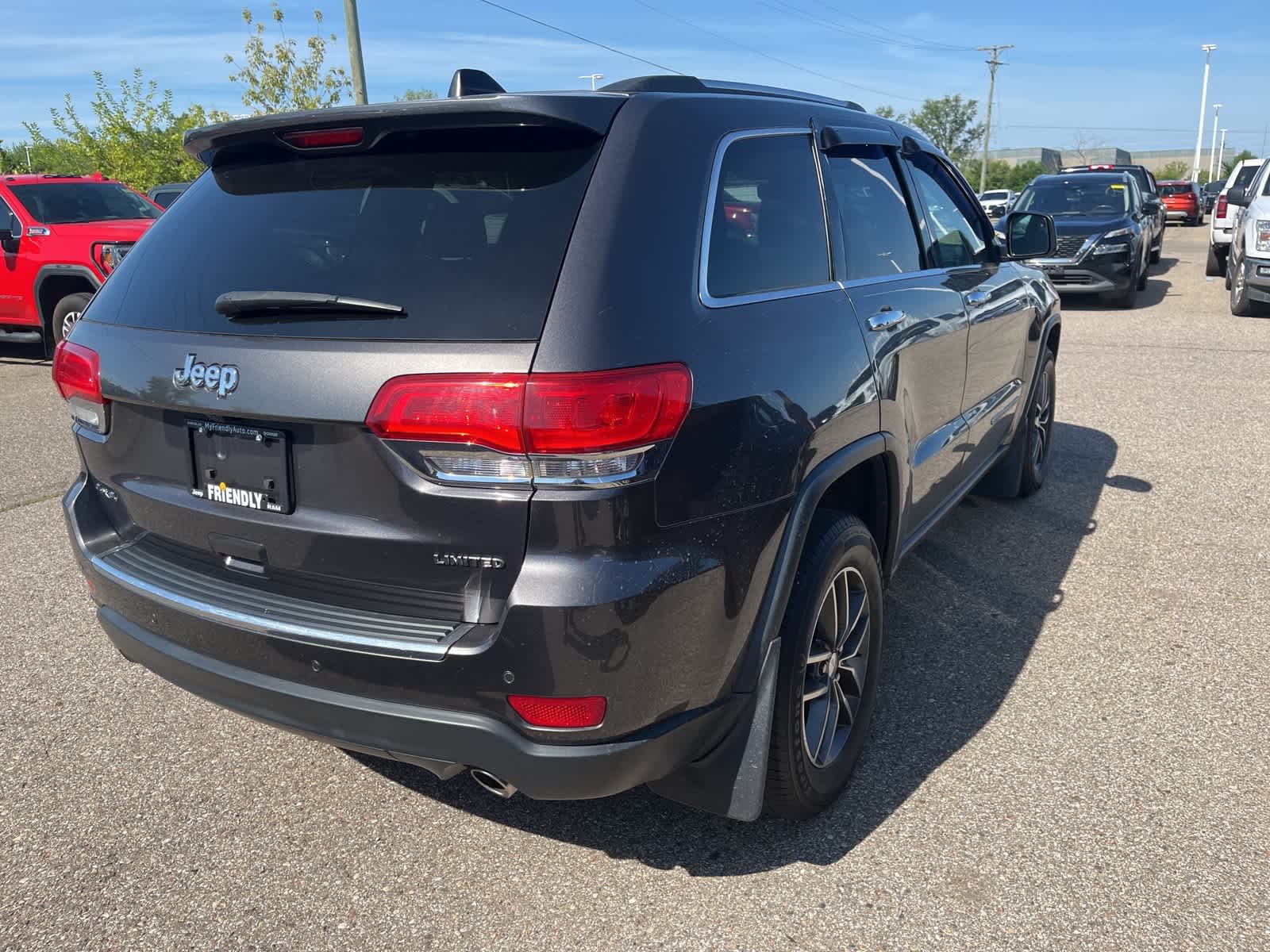 Thumbnail: 2017 Jeep Grand Cherokee - 12