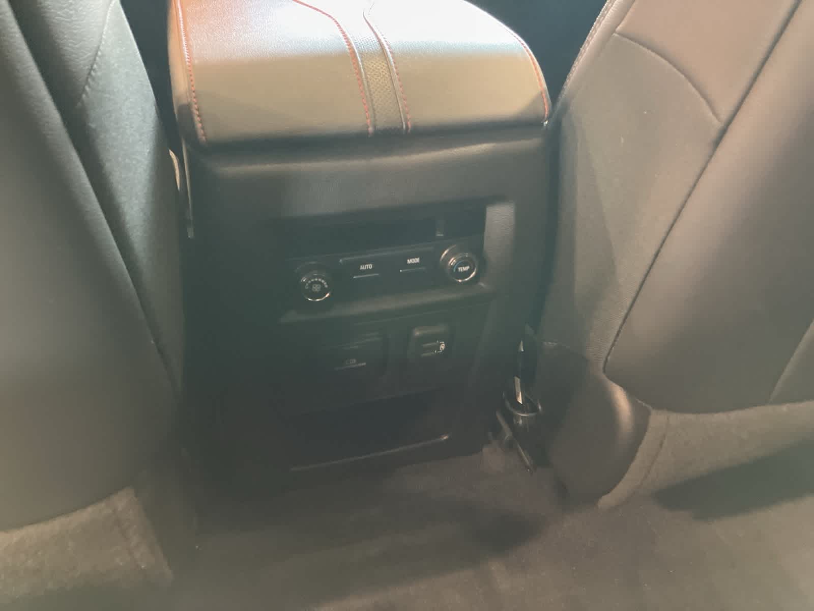 Thumbnail: 2022 Chevrolet Traverse - 29