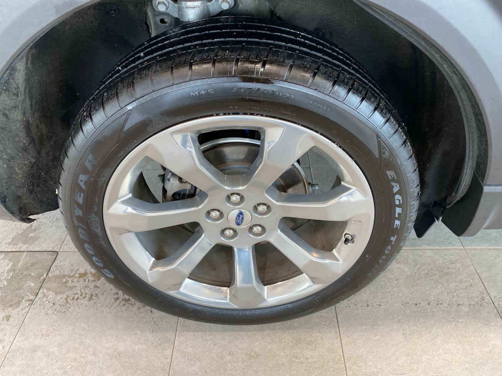 Thumbnail: 2020 Ford Explorer - 9