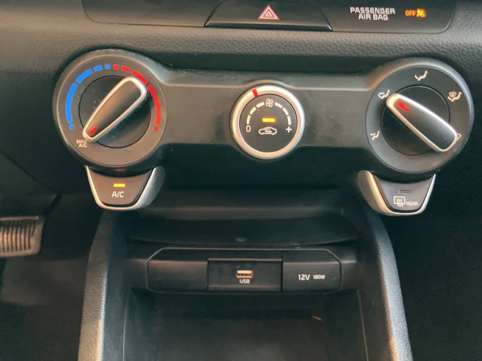Thumbnail: 2021 Kia Rio - 15