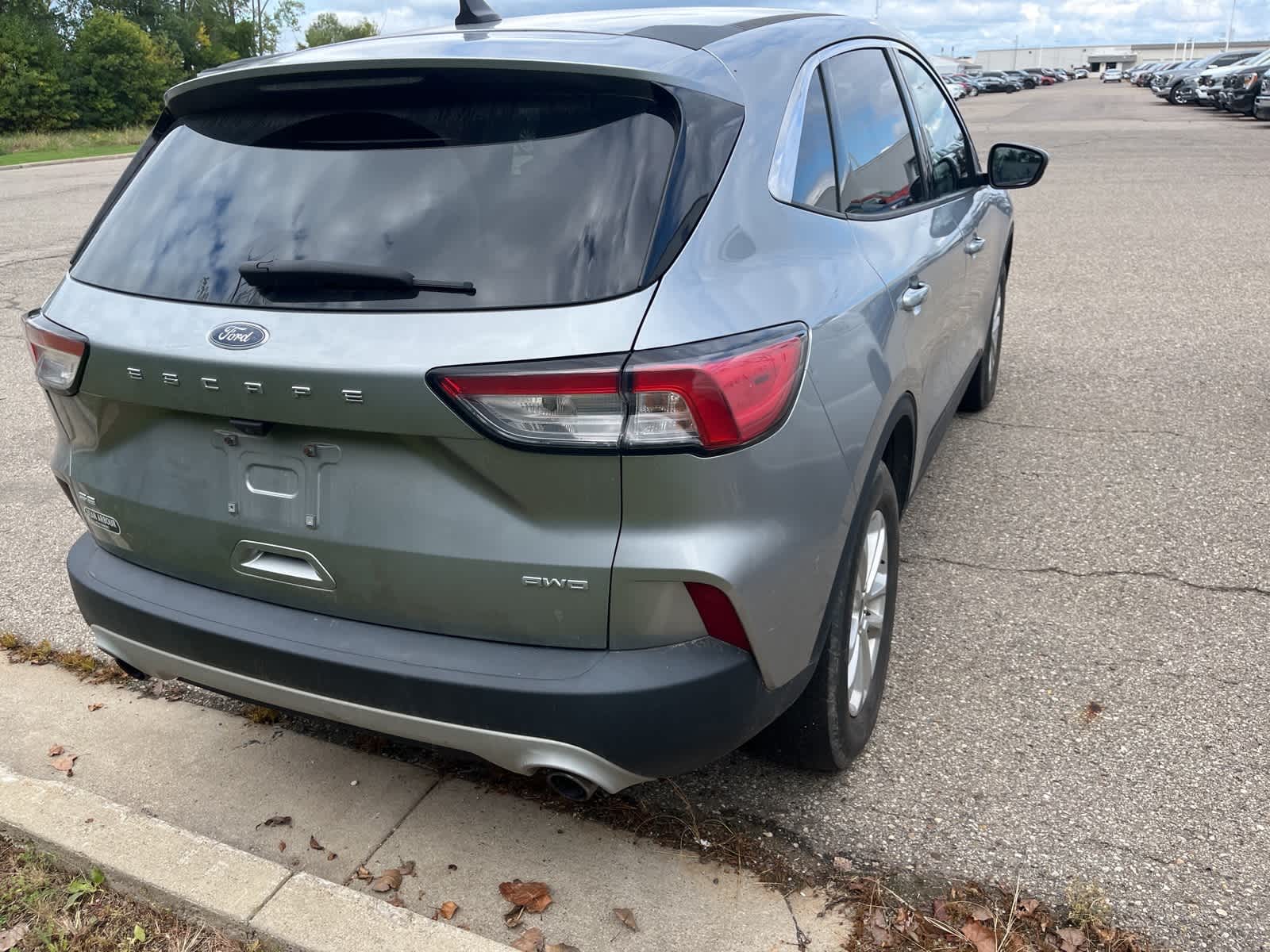 Thumbnail: 2021 Ford Escape - 11